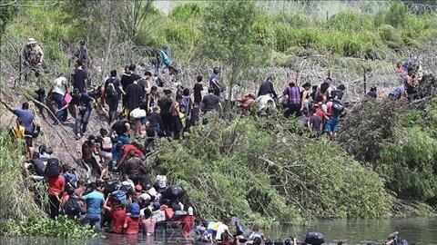 Thẩm phán Mỹ chặn chính sách trục xuất người nhập cư trái phép sang "nước thứ ba"