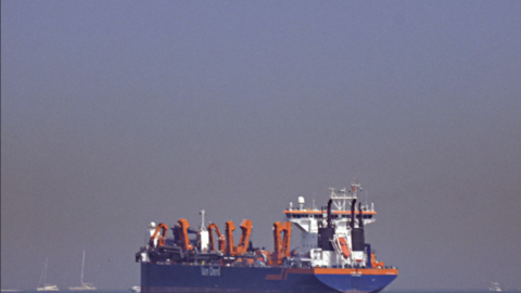 Giá vàng và dầu thô thế giới tăng mạnh do căng thẳng Trung Đông