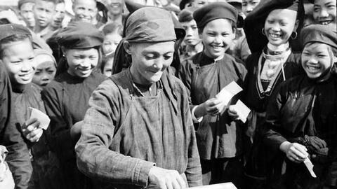 Đảng lãnh đạo toàn diện công tác bầu cử, bảo đảm quyền làm chủ của nhân dân