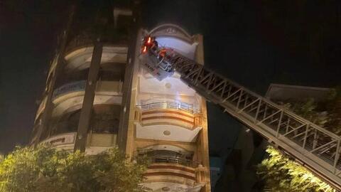 Cứu 5 người mắc kẹt trong vụ cháy nhà ở TP Hồ Chí Minh