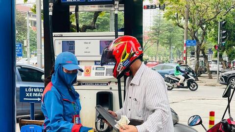 Xăng sinh học E10 được nhiều người tiêu dùng ưa chuộng