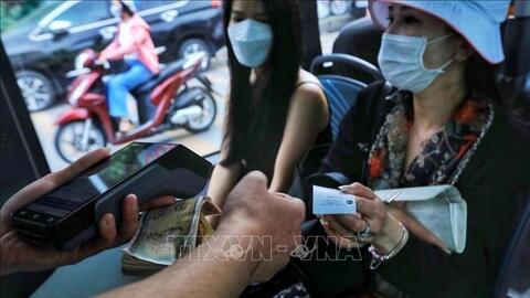 Hà Nội: Từ ngày 1-7, vé tháng giấy không còn giá trị sử dụng trên các tuyến xe buýt có trợ giá
