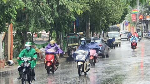 Thời tiết hôm nay (31-7): Các tỉnh phía Bắc có mưa rào và dông