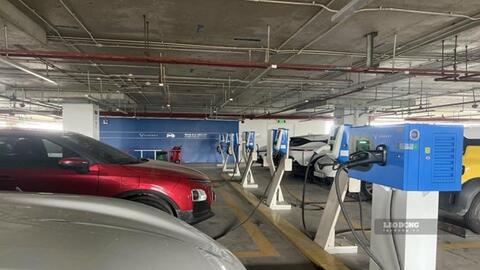 Đề xuất nhiều quy chuẩn về trụ sạc, trạm sạc xe điện