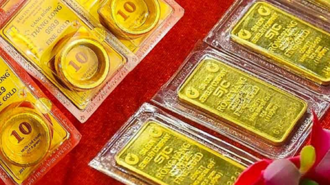 Giá vàng hôm nay (25-9): Đồng loạt lao dốc