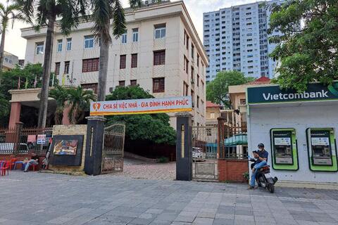 <a href="/mang-xa-hoi" title="Mạng - Xã hội" rel="dofollow">Mạng - Xã hội</a>