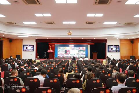 <a href="/cong-nghe" title="Công nghệ" rel="dofollow">Công nghệ</a>