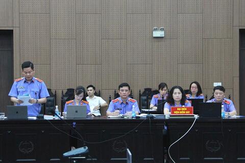 <a href="/mang-xa-hoi" title="Mạng - Xã hội" rel="dofollow">Mạng - Xã hội</a>