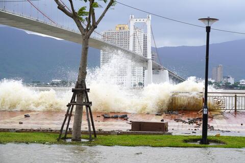 <a href="/trai-dat-xanh" title="Trái đất xanh" rel="dofollow">Trái đất xanh</a>