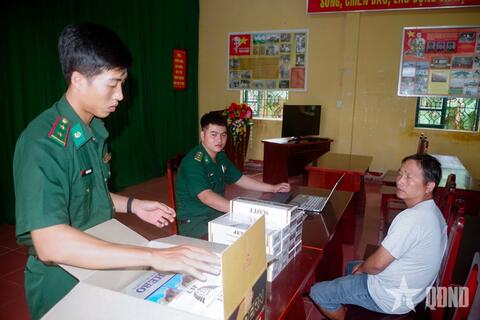 <a href="/mang-xa-hoi" title="Mạng - Xã hội" rel="dofollow">Mạng - Xã hội</a>