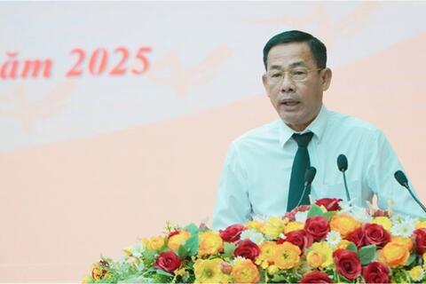 <a href="/mang-xa-hoi" title="Mạng - Xã hội" rel="dofollow">Mạng - Xã hội</a>