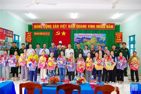 <a href="/mang-xa-hoi" title="Mạng - Xã hội" rel="dofollow">Mạng - Xã hội</a>