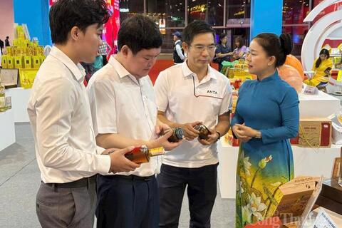 <a href="/mang-xa-hoi" title="Mạng - Xã hội" rel="dofollow">Mạng - Xã hội</a>