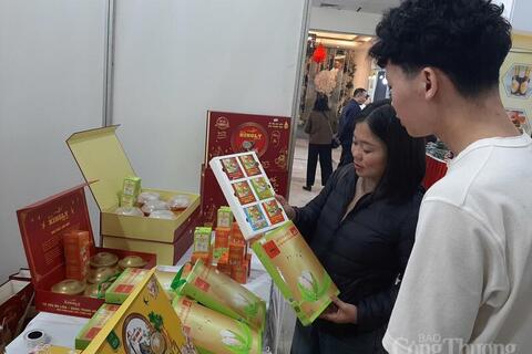 <a href="/mang-xa-hoi" title="Mạng - Xã hội" rel="dofollow">Mạng - Xã hội</a>