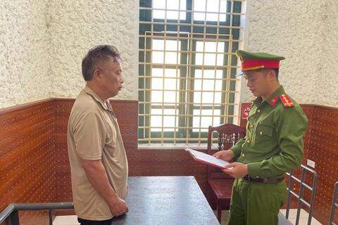 <a href="/mang-xa-hoi" title="Mạng - Xã hội" rel="dofollow">Mạng - Xã hội</a>