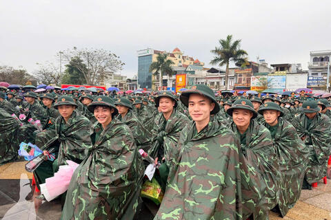 Quảng Ninh: Hơn 2.300 thanh niên hăng hái lên đường nhập ngũ