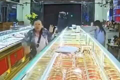 <a href="/mang-xa-hoi" title="Mạng - Xã hội" rel="dofollow">Mạng - Xã hội</a>