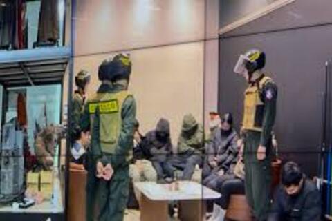 <a href="/mang-xa-hoi" title="Mạng - Xã hội" rel="dofollow">Mạng - Xã hội</a>