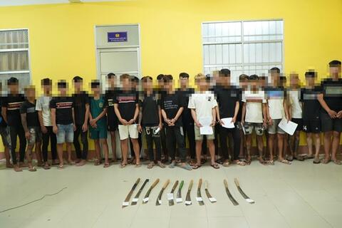 <a href="/mang-xa-hoi" title="Mạng - Xã hội" rel="dofollow">Mạng - Xã hội</a>