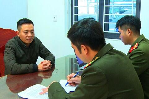 <a href="/mang-xa-hoi" title="Mạng - Xã hội" rel="dofollow">Mạng - Xã hội</a>