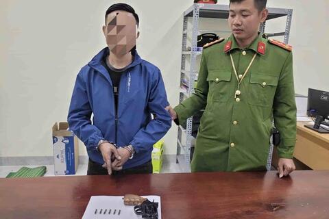 <a href="/mang-xa-hoi" title="Mạng - Xã hội" rel="dofollow">Mạng - Xã hội</a>