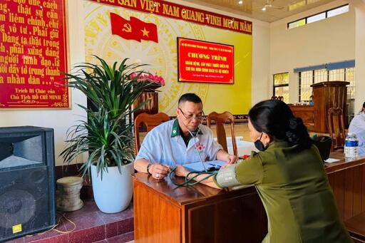 Quân y BĐBP tỉnh Bình Định chăm sóc sức khỏe cho nhân dân khu vực biên giới biển