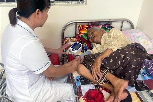 Các cơ sở y tế kích hoạt cao nhất các phương án ứng phó bão lũ