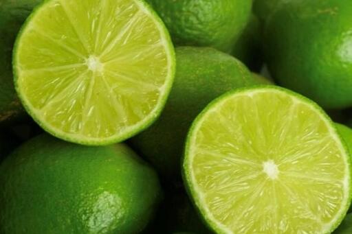 Uống nước chanh ấm khi trời lạnh có tốt không