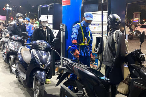 Giá xăng dầu hôm nay 23/1/2026: Đồng loạt giảm mạnh