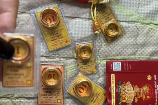 Có nên mua vàng vào ngày vía Thần Tài để rước tài lộc?