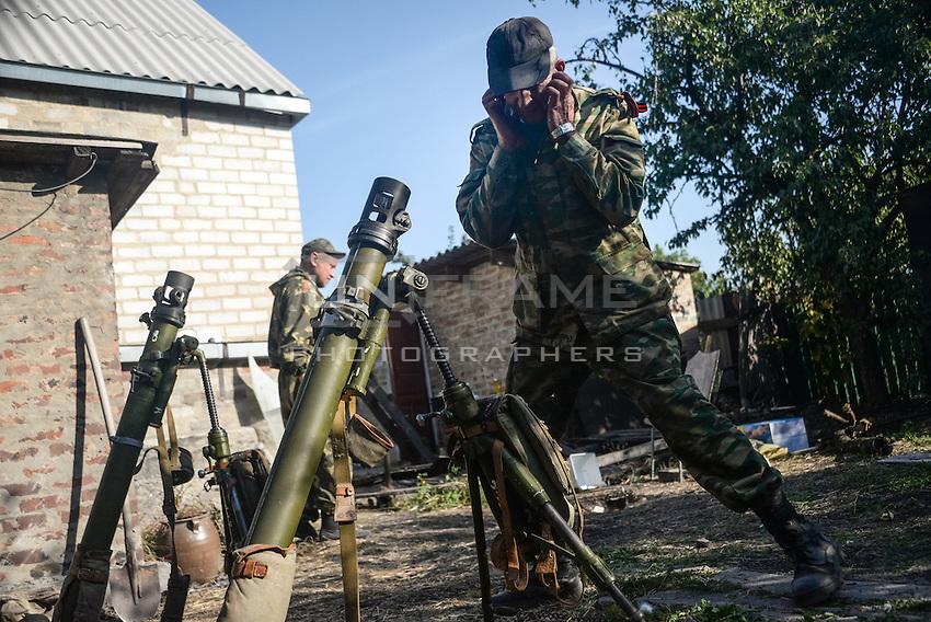 Dàn tên lửa Nga đang đặt sát nách lãnh thổ Ukraine - Hình 12 Dan ten lua Nga dang dat sat nach lanh tho Ukraine-Hinh-12