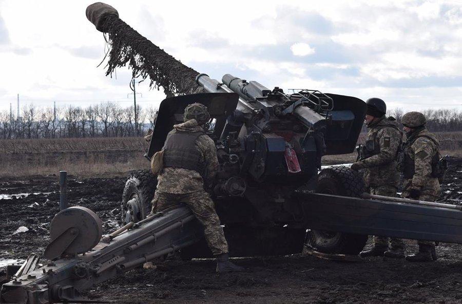 Dàn tên lửa Nga đang đặt sát nách lãnh thổ Ukraine - Hình 15 Dan ten lua Nga dang dat sat nach lanh tho Ukraine-Hinh-15