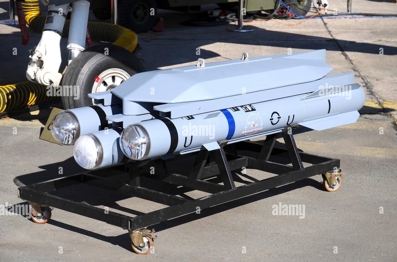 Anh đang bí mật cung cấp vũ khí và đưa quân tới Ukraine? - Hình 9 Anh dang bi mat cung cap vu khi va dua quan toi Ukraine?-Hinh-9