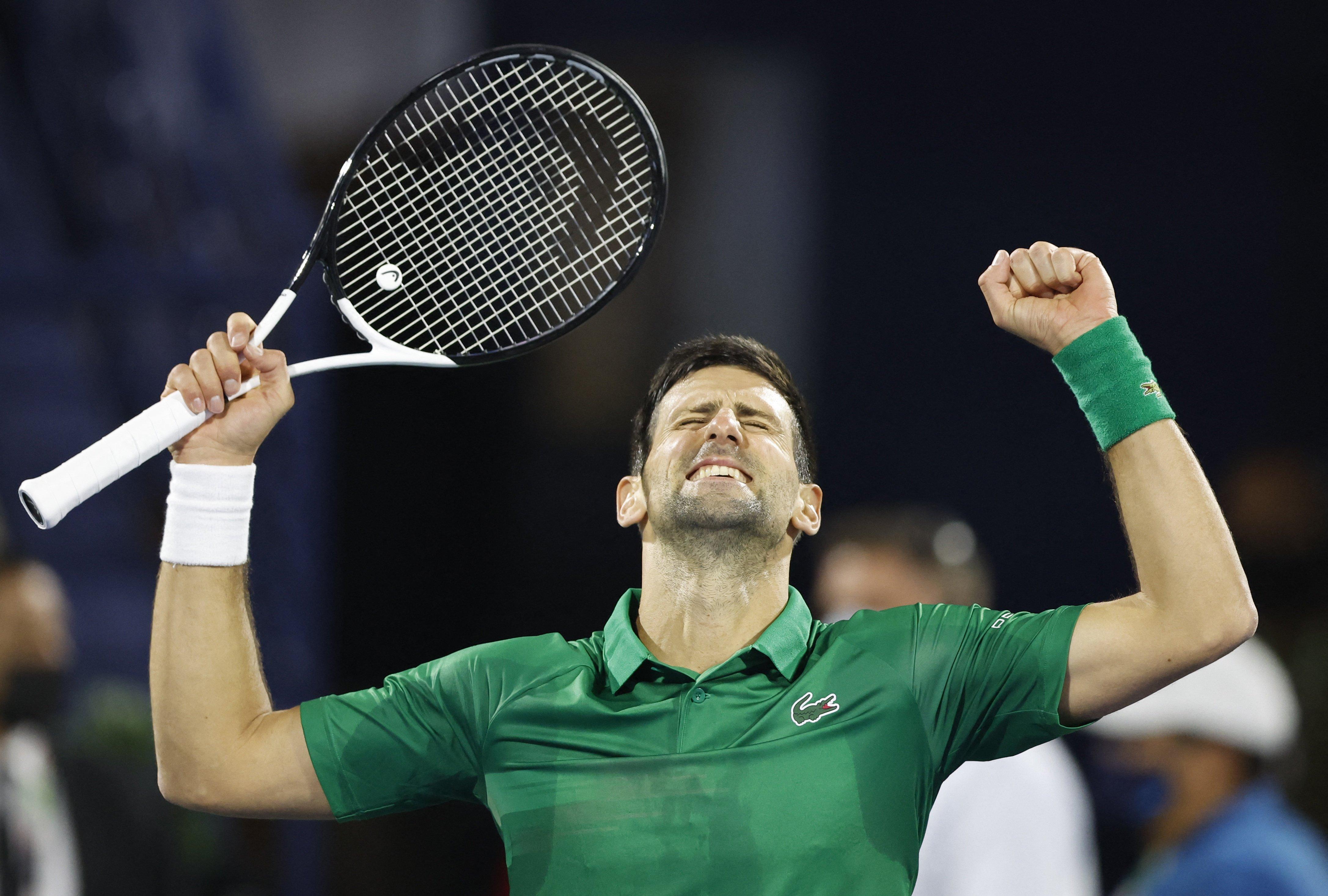 Djokovic tận hưởng chiến thắng trở lại. Ảnh: Reuters.