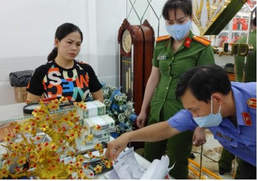 Tiệm vàng Phước Nguyên trốn thuế nguồn thu 10.000 tỷ: Thu hồi tiền thế nào? - Hình 3 Tiem vang Phuoc Nguyen tron thue nguon thu 10.000 ty: Thu hoi tien the nao?-Hinh-3