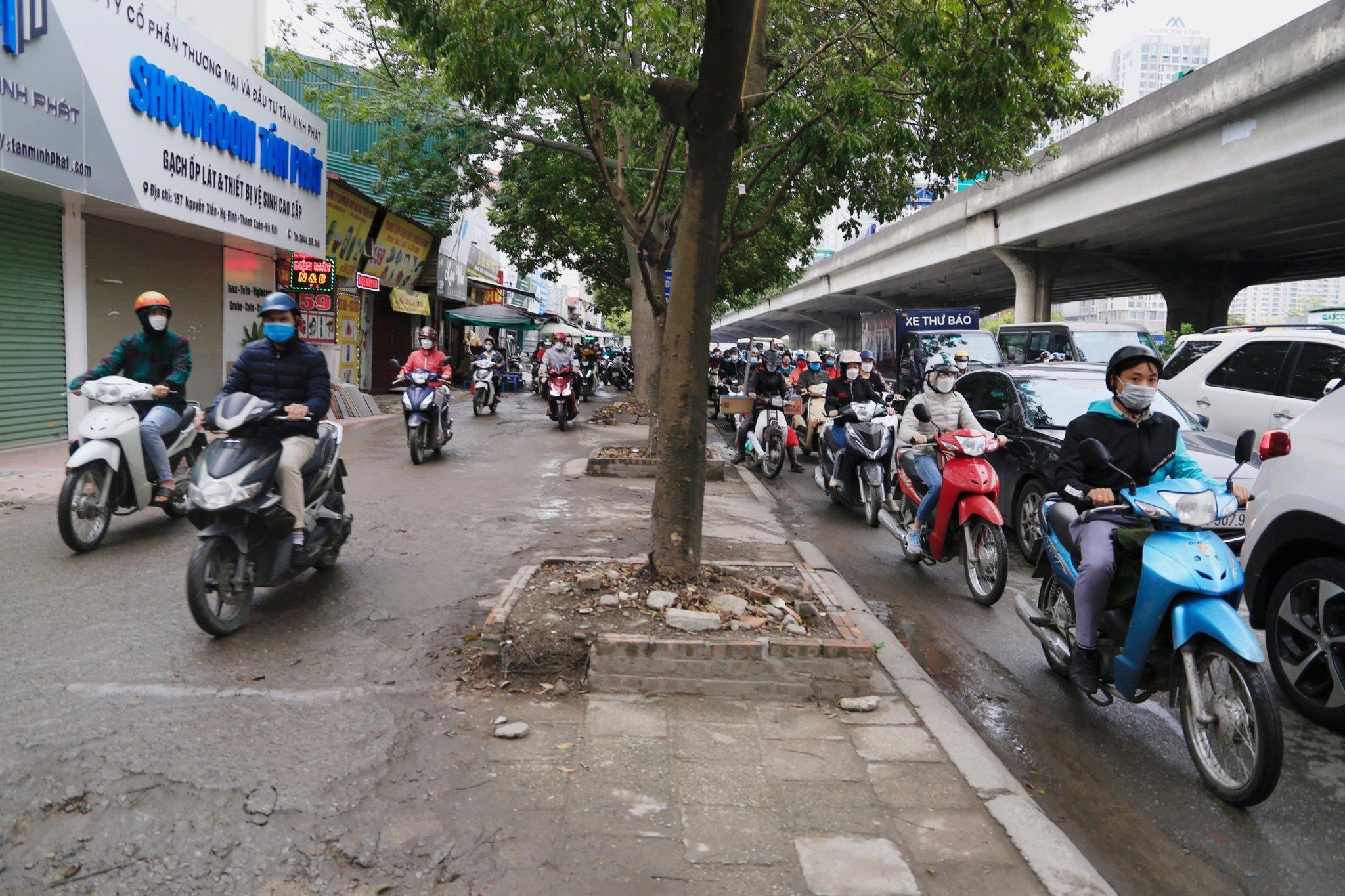 duong pho Ha Noi un tac keo dai anh 7