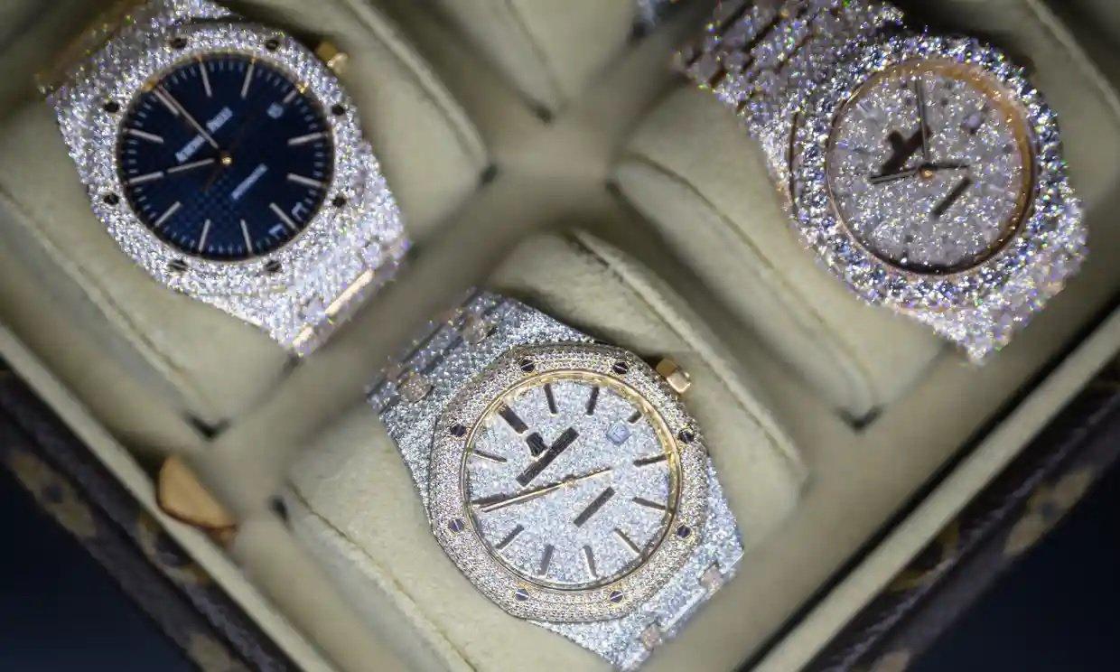 Đồng hồ Audemars Piguet có thể có giá hơn 922.000 USD/chiếc. Ảnh: Getty.