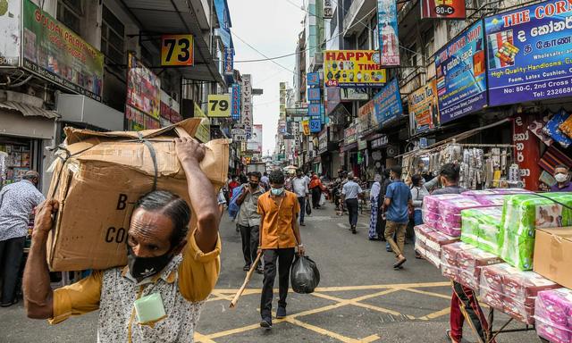 Sri Lanka – hòn đảo ‘thiên đường’ từng lọt danh sách những điểm đến hàng đầu, du lịch từng đóng góp 12% GDP toàn quốc - Ảnh 2.