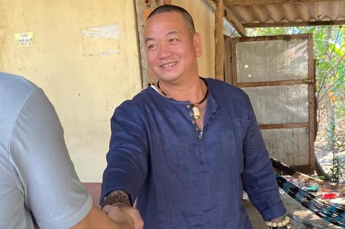 Hai Banh tuyen bo: