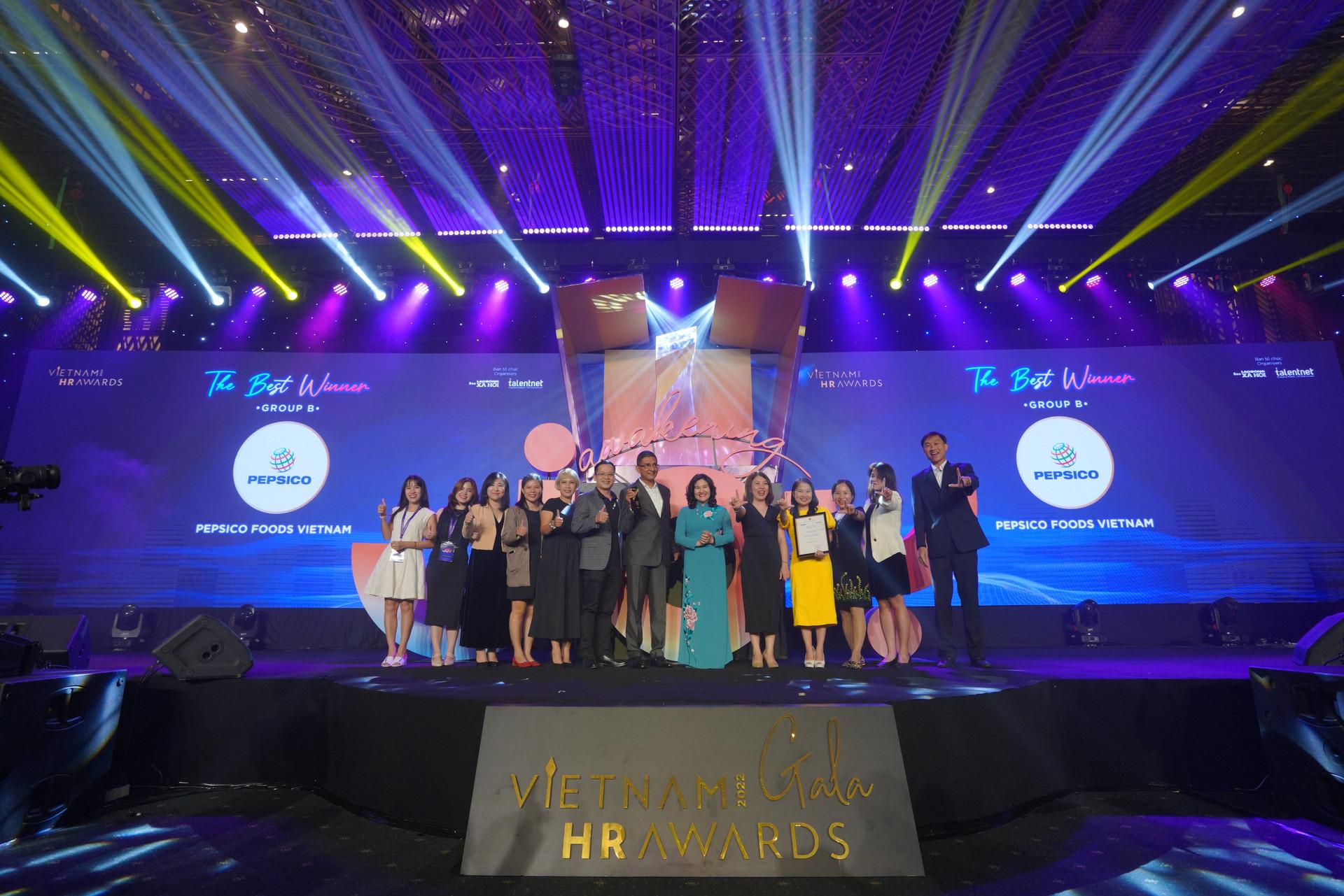 Công ty đa quốc gia "áp đảo" giải Vietnam HR Awards 2022: Unilever Việt Nam và Thực phẩm PepsiCo Việt Nam là DN xuất sắc nhất - Ảnh 6. Công ty đa quốc gia "áp đảo" giải Vietnam HR Awards 2022: Unilever Việt Nam và Thực phẩm PepsiCo Việt Nam là DN xuất sắc nhất - Ảnh 6.
