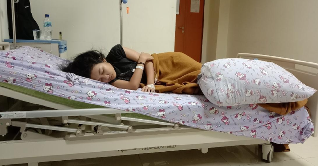 Kleine-Levin - Hội chứng "người đẹp ngủ trong rừng": Căn bệnh khiến nữ sinh ngủ liên tục 20 tiếng mỗi ngày - Ảnh 2.
