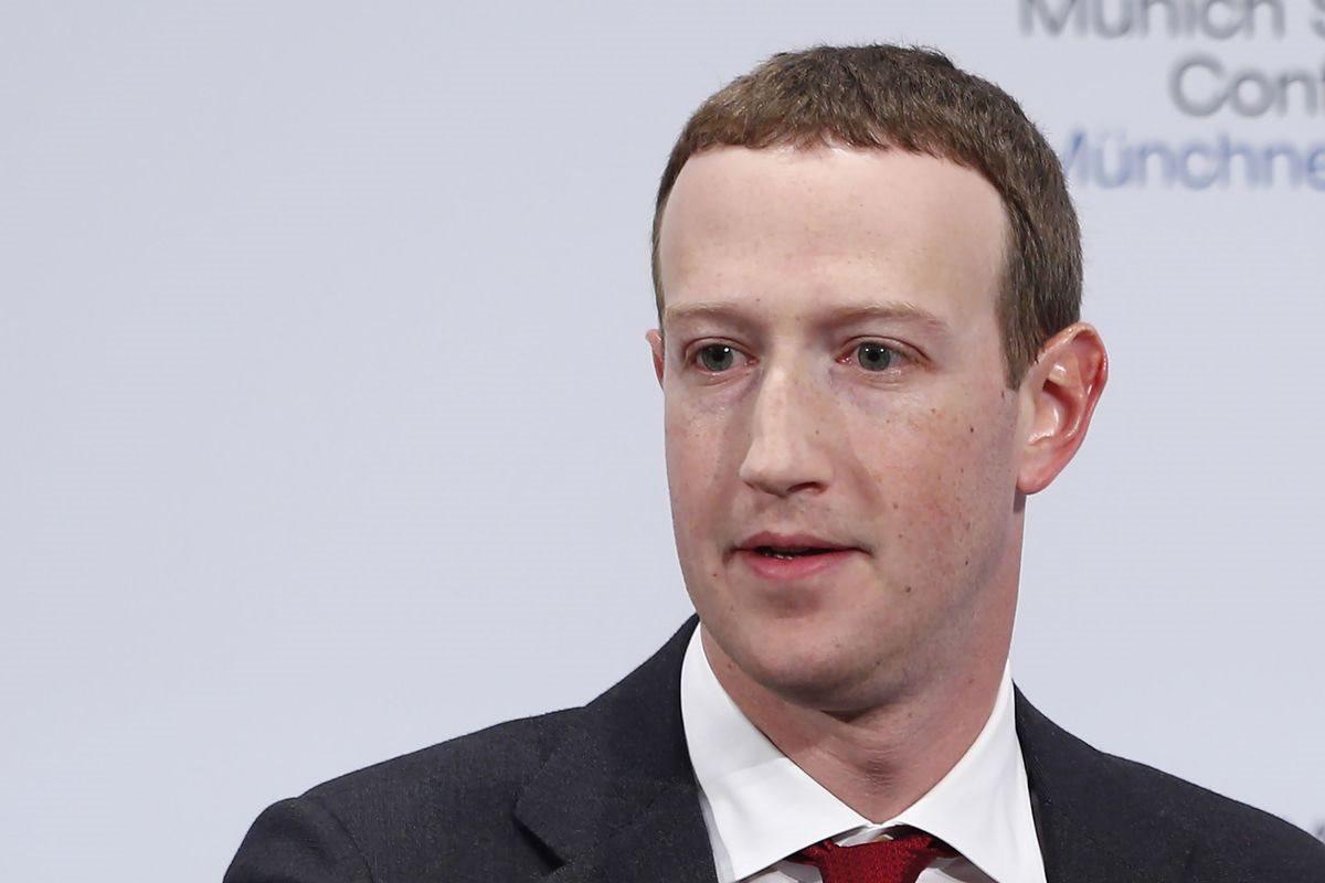 Mark Zuckerberg khiến Facebook ngày càng giống Instagram - Ảnh 1. Mark Zuckerberg khiến Facebook ngày càng giống Instagram - Ảnh 1.