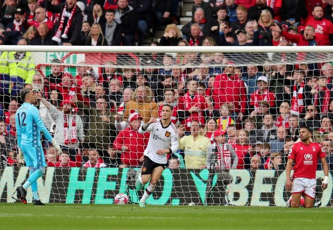 Nhấn chìm Nottingham Forest, Man United tự tin vào Top 3 Ngoại hạng - Ảnh 3.