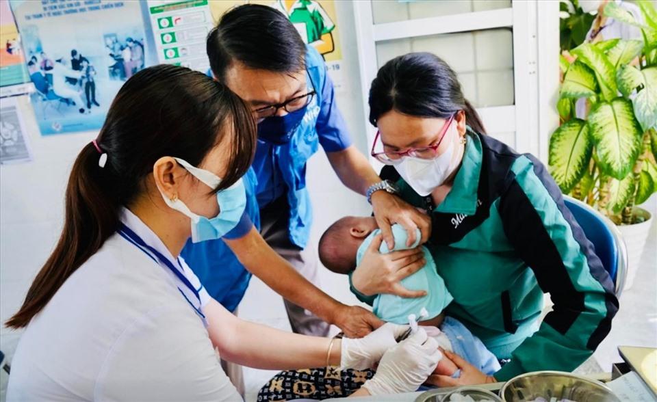 Bộ Y tế hướng dẫn xác định đối tượng tiêm chủng vaccine bắt buộc