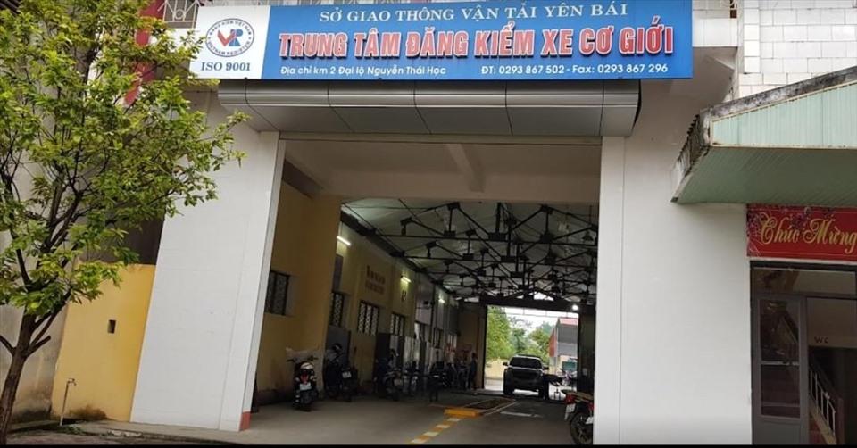 Tại Trung tâm đăng kiểm xe cơ giới Yên Bái (2101S) những ngày này các phương tiện đến đăng kiểm chỉ ở mức độ vừa phải.