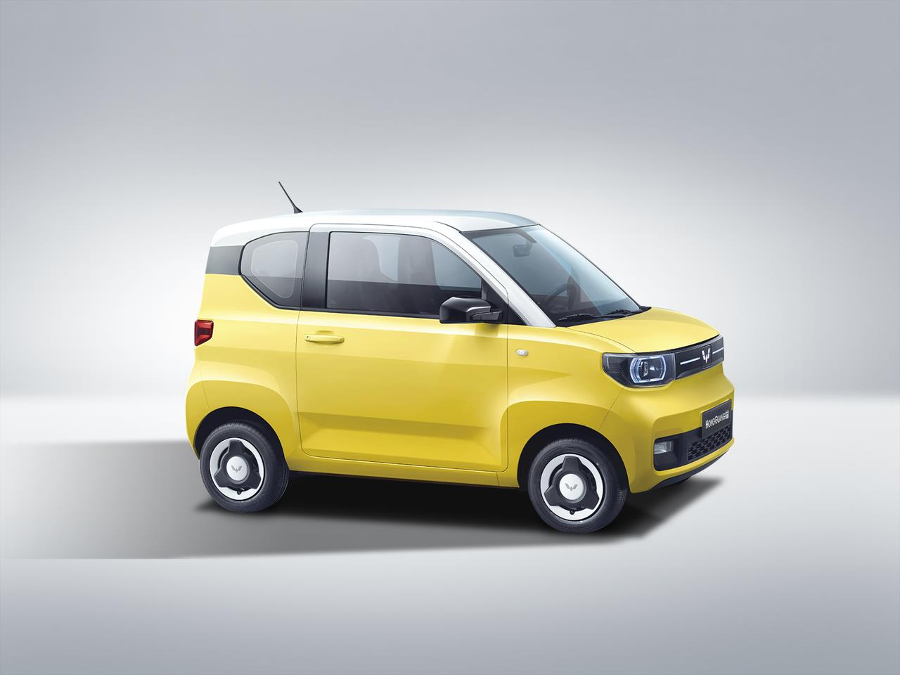 TMT Motor "chạy đua" VinFast làm ô tô điện mini, thị trường xe điện Việt sôi động với các nhà sản xuất Trung Quốc, bài học nào từ Thái Lan? - Ảnh 2. TMT Motor "chạy đua" VinFast làm ô tô điện mini, thị trường xe điện Việt sôi động với các nhà sản xuất Trung Quốc, bài học nào từ Thái Lan? - Ảnh 2.
