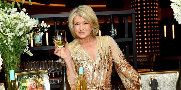 Martha Stewart: “Nữ hoàng kinh doanh” toàn tài của nước Mỹ, đập tan định kiến tuổi tác với bộ ảnh áo tắm ở tuổi 81 - Ảnh 1.