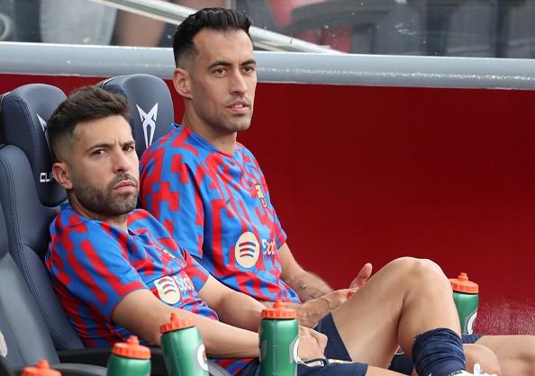 Busquets và Alba có thể nối gót Messi chuyển đến Miami.  Ảnh: AFP