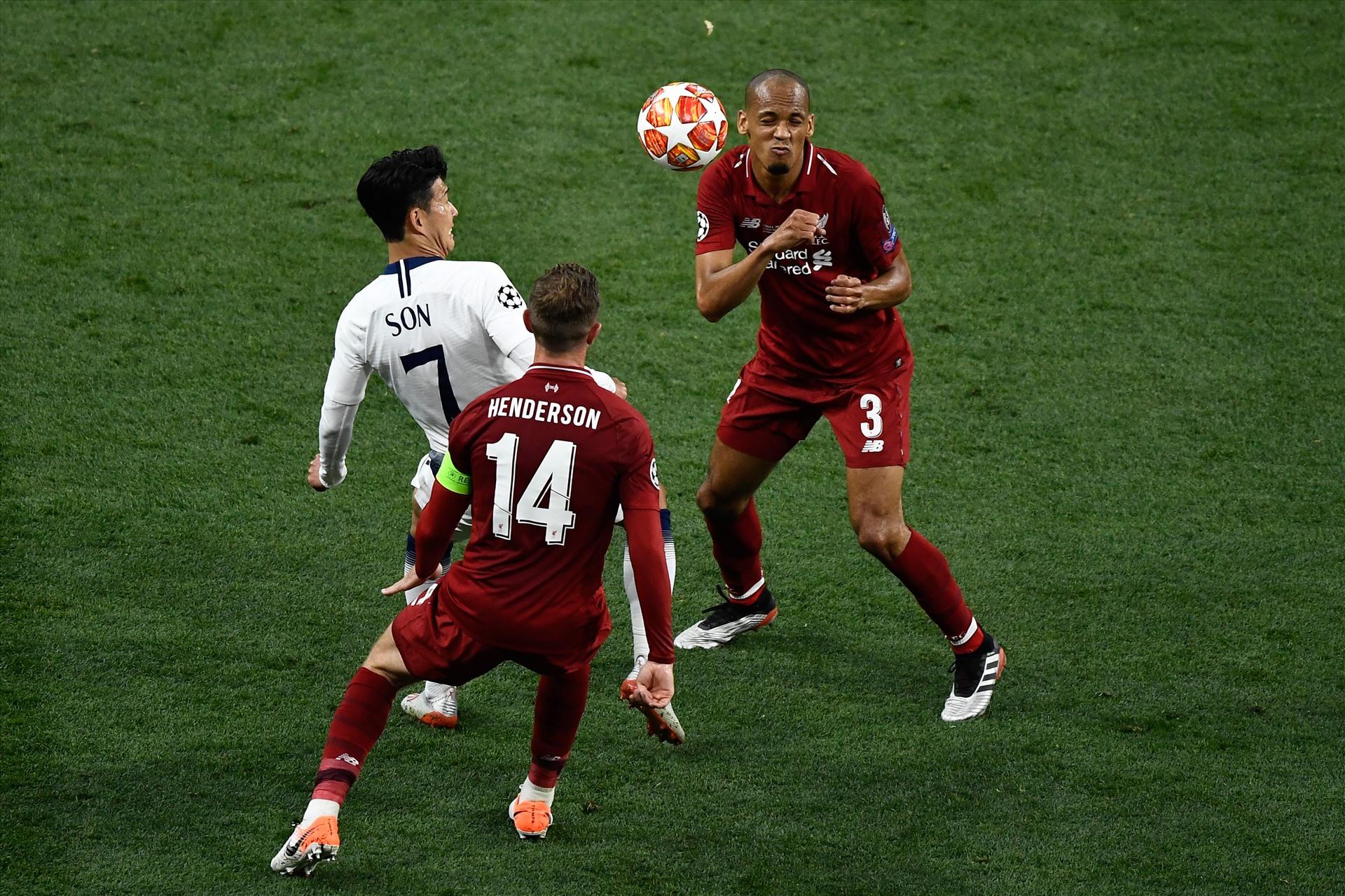 Henderson và Fabinho có thể chuẩn bị tái hợp nhau ở câu lạc bộ do Steven Gerrard dẫn dắt. Ảnh: AFP