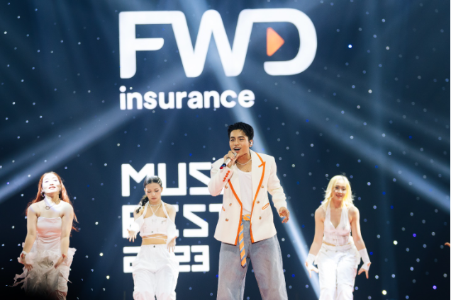 FWD Music Fest 2023 - 10.000 người xem trực tiếp, 1 triệu lượt xem trực tuyến - Ảnh 3.